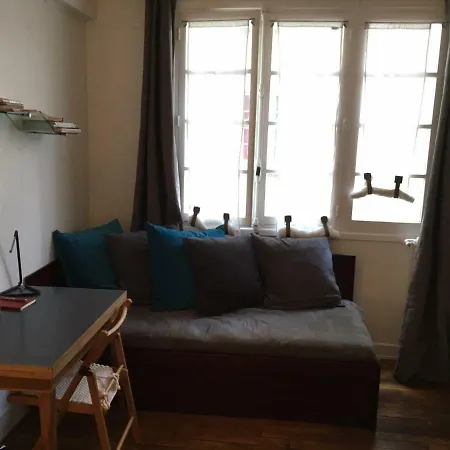 아파트 Louvre Studio *